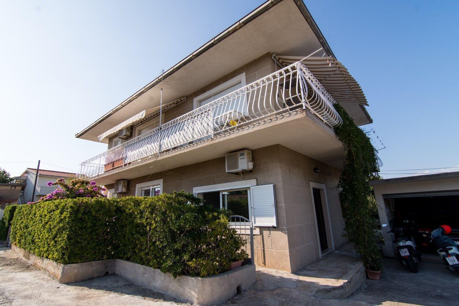Apartments Ivica - Garden Terrace Slatine Εξωτερικό φωτογραφία